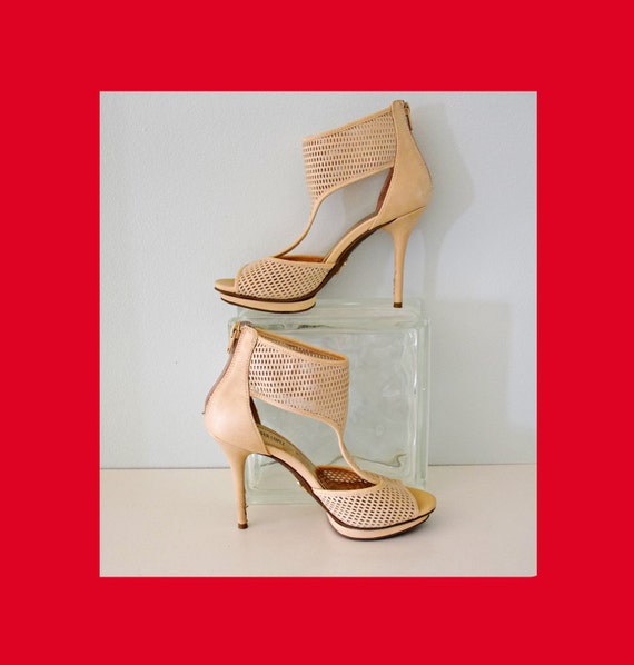 nude heels size 7