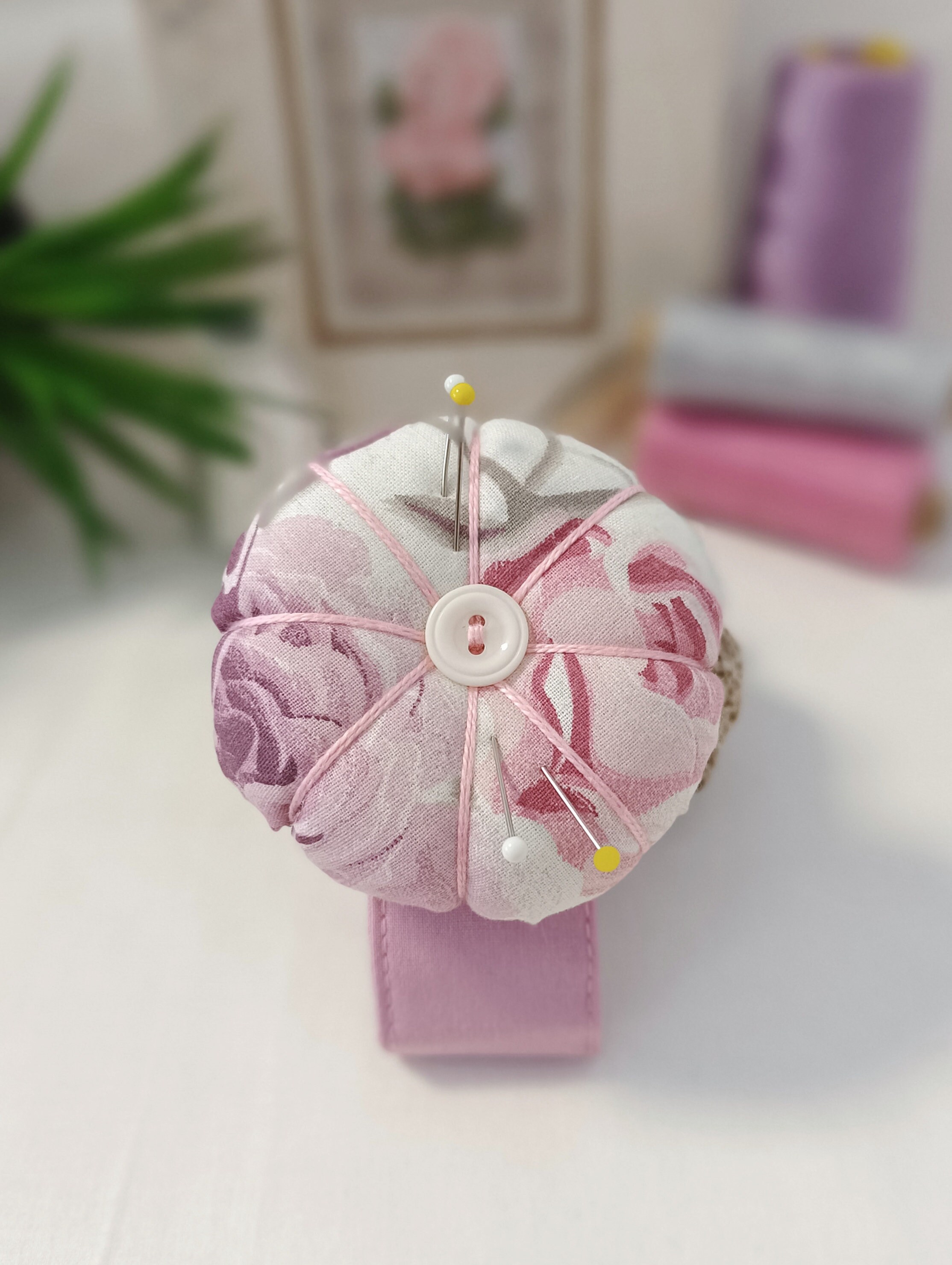 2X Floral Small Wrist Pin Cushion For Sewing With Adjustable