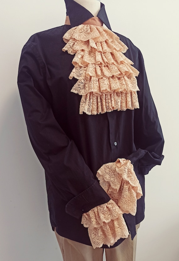 Vampire hotsell ruffle shirt
