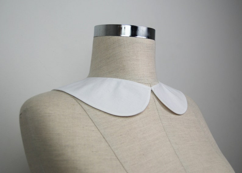 Peter Pan collar , Detachable White Collar, Necklace collar,Adjustable collar, White Choir collar, Choir costume image 2