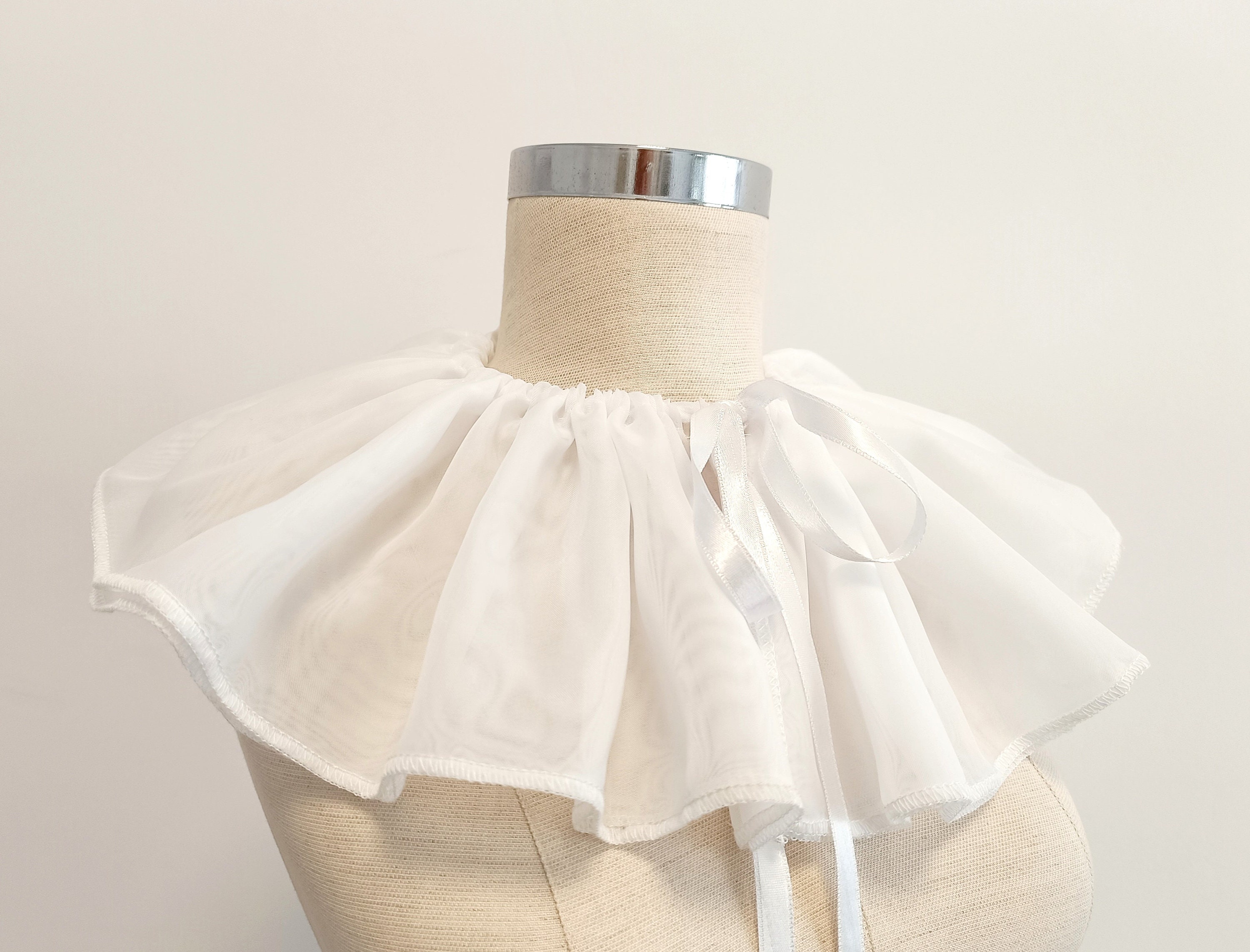 TRIXES Colletto In Pizzo Floreale Avorio Staccabile Accessorio Moda Per Donna Finto Collo Ricamato