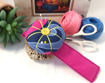 Personalized pincushion wrist Flower Pin Cushion Pincushion Wrist Cuff sewers gift ideas wrist pin band bracelet, pin holder , Quilter gift