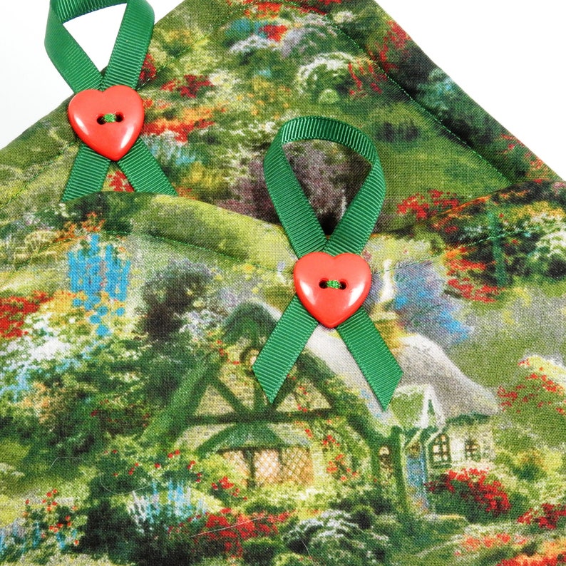 Heart and Home Pot Holders Cottages by Thomas Kinkade Set of Two Etsy