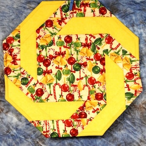 Christmas Table Topper - Table Decor - Holiday Decorations - Machine Pieced and Quilted - Small