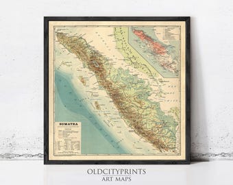 Puede incluir: Un mapa antiguo enmarcado de Sumatra con detalles topográficos en tonos marrones, verdes y azules. El mapa incluye una leyenda, un mapa insertado más pequeño y el texto "SUMATRA" en la esquina inferior izquierda, todo dentro de un marco negro.