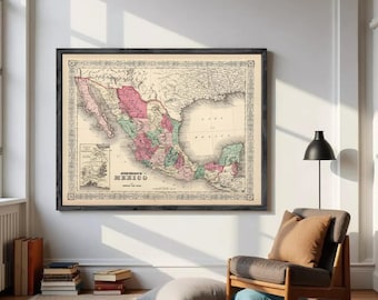 Puede incluir: Un mapa antiguo enmarcado titulado Johnson's Mexico, con regiones coloreadas a mano en rosa y verde sobre un fondo crema. El mapa incluye un recuadro detallado, patrones de borde intrincados y etiquetas de texto en negro, en un marco de madera.