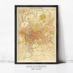 Puede incluir: Un mapa vintage enmarcado titulado PIANTA DI ROMA, que presenta una ilustración cartográfica detallada de Roma con el río Tíber serpenteando por el centro en azul claro, sobre un fondo beige con detalles topográficos en marrón y verde.