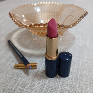 Rouge à Lèvres Estée Lauder - Lot De 2 - Teinte Rouge - Neuf (emballage Possiblement Ouvert)