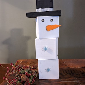 Farmhouse Style Winter Decoration/ Wood Snowman/ Rustic Snowman/4x4 Snowman