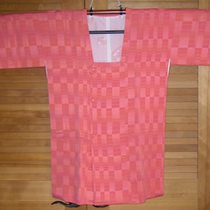Vintage Japanese Michiyuki Coat, Lovely Checkered Pink Silk, Kimono Coat, Covered Buttons, Pocket, Pretty Lining, Modified Sleeve, Gift Her