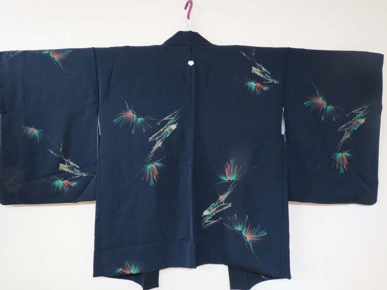 HAORI SILK URUSHI Vintage Japanese Haori Jacket Winter Pine 1 Mon Black Silk Haori Kimono Jacket Vintage Gift for Her