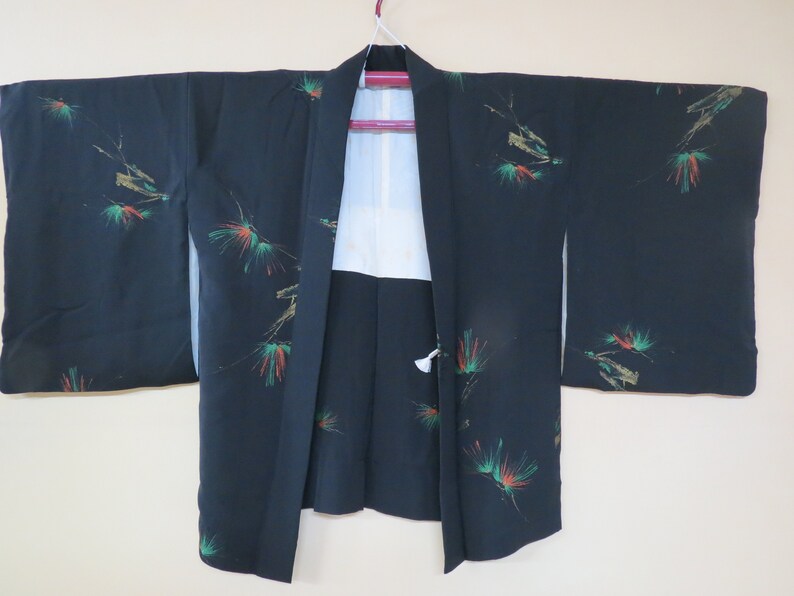 HAORI SILK URUSHI Vintage Japanese Haori Jacket Winter Pine 1 Mon Black Silk Haori Kimono Jacket Vintage Gift for Her