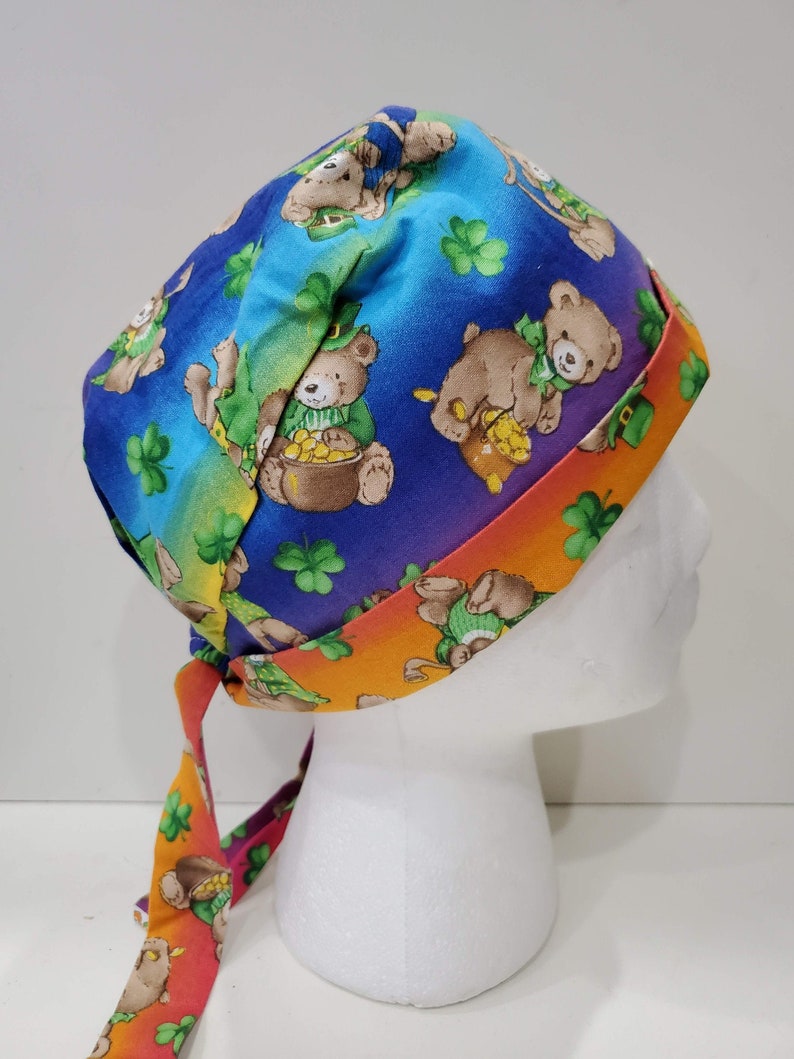 Patrick/'s Day Teddy Bear Pixie Scrub Surgical Cap Rainbow St