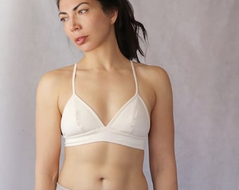 Bralette van 100% biologisch katoen. Comfortabele ademende bh. Duurzame natuurlijke handgemaakte lingerie