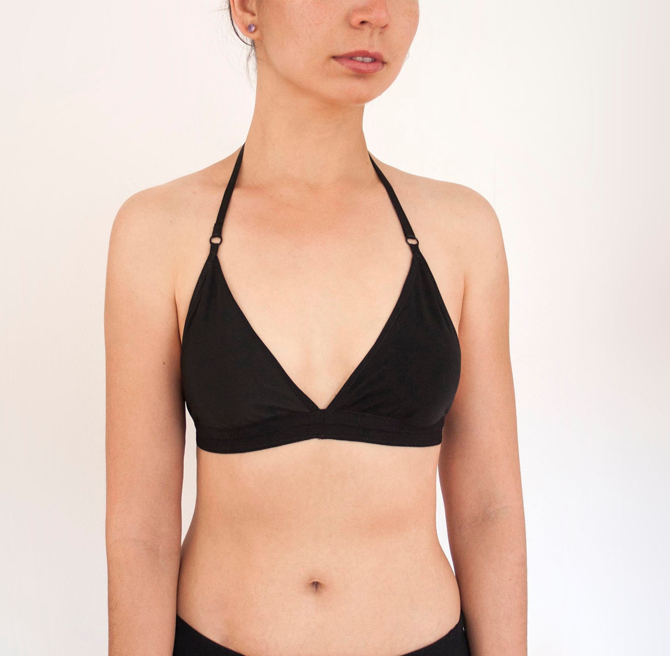 how to wear a bra with an open back