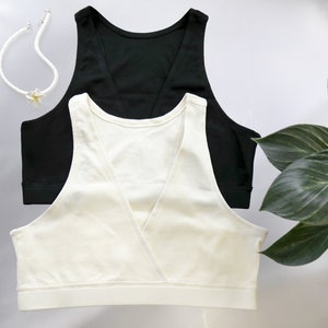 Set van 2 bralettes van biologisch katoen, zwart en natuurlijk. Duurzaam ondergoed. Voedingsbh