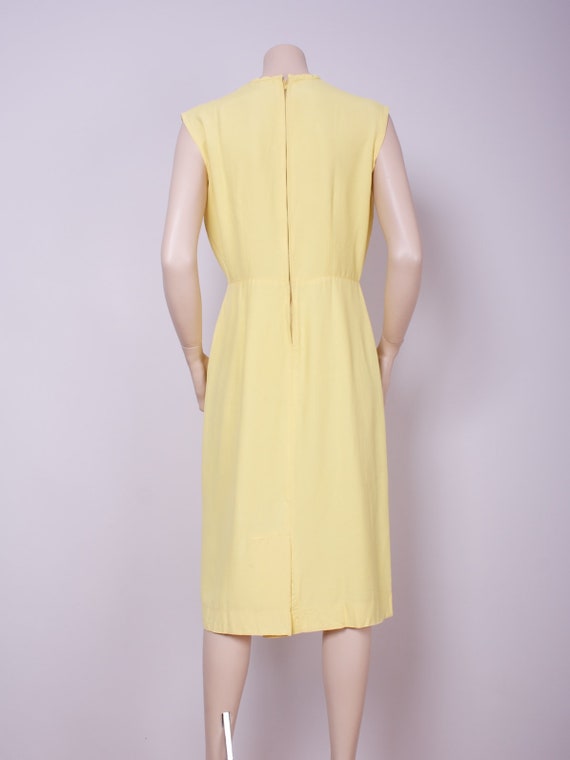 Vintage 1960s Yellow Wiggle Dress with Rose Print… - image 4