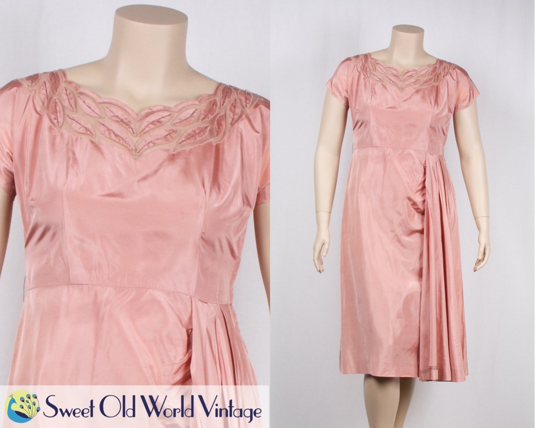 20% SALE /// Vintage 1950s Pink Framed Rose Print Dress by Victor Josselyn | XS/S