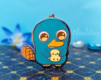 Enamel Pin: Little Platypus and the Tiny Friend - Animal Pin - Cute Accessory