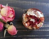 Red rose plug rose gold gauge wedding gauge floral plug bridal plug resin tunnel ear piercing pressed flower jewelry terrarium dry rose bud