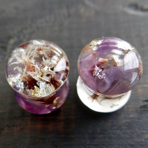 Amethyst plugs Double sided plug February Birthstone jewelry Mismatched earrings Flower plug Stone plug Gemstone gauges 0g 00g 2 inch plugs