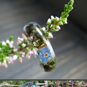 Moss ring Real dried flower ring Forget me not ring Promise ring Nature inspired Engagement ring Resin ring Terrarium jewelry Stacking ring