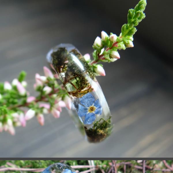 Moss ring Real dried flower ring Forget me not ring Promise ring Nature inspired Engagement ring Resin ring Terrarium jewelry Stacking ring