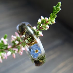 Moss ring Real dried flower ring Forget me not ring Promise ring Nature inspired Engagement ring Resin ring Terrarium jewelry Stacking ring