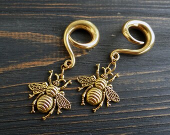 Bee gauges Insect ear weights 00g plugs dangle 0g earrings Birthday gifts for her best friend Goth earrings 6g ear plugs Gold gauges tunnels