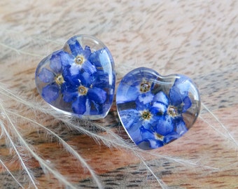 Heart plugs Forget me not flowers Half inch gauges Resin earrings for gauged ears 2g earrings 0g plugs 00 gauges Bridal plugs 6mm Myosotis