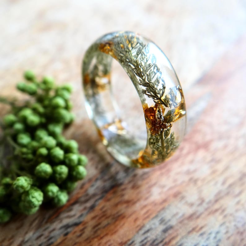 Yarrow Ring, Clear Resin Jewelry: Protection Amulet, Healing Jewelry, Witchy Gift for Her image 3