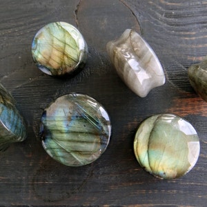 Labradorite plugs and tunnels Moonstone plug 00 gauges Organic Stone plug 1 inch plug earrings 00g plugs Stone gauges and plugs Gemstone image 8