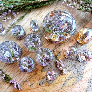 Real Heather plugs and tunnels Wedding gauges Floral gauge 2g 0g 00g 1'' 2'' Nature Resin plugs Lilac flower plug for women for men Ear plug image 2