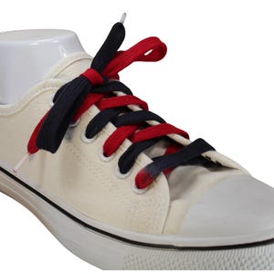 Lacci delle scarpe neri e rossi / fatti su misura