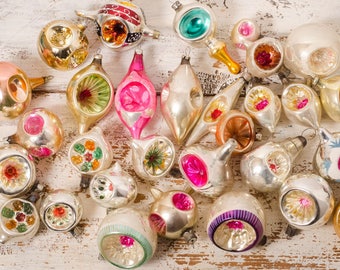 1950s christmas decoration indent ornament custom set glass vintage shiny christmas tree holiday retro decor silver gold green pink - 1950s Christmas Decorations 1950s christmas decoration indent ornament custom set glass vintage shiny christmas tree holiday retro decor silver gold green pink - 1950s Christmas Decorations