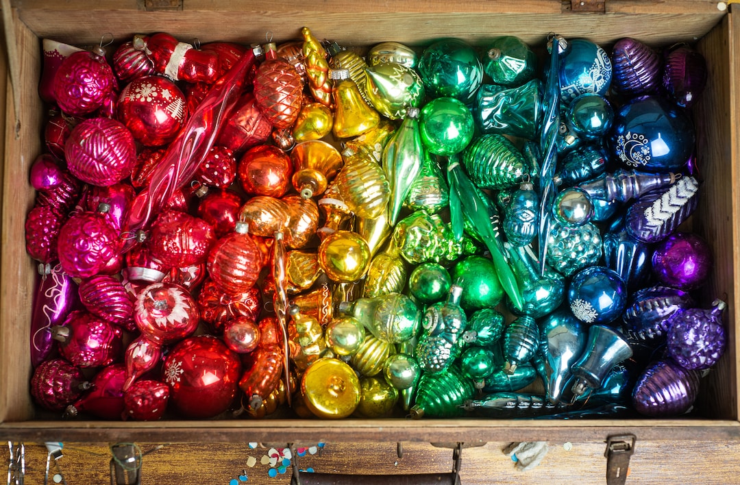 1950年代の虹色のヴィンテージクリスマスガラスオーナメント、ソビエト