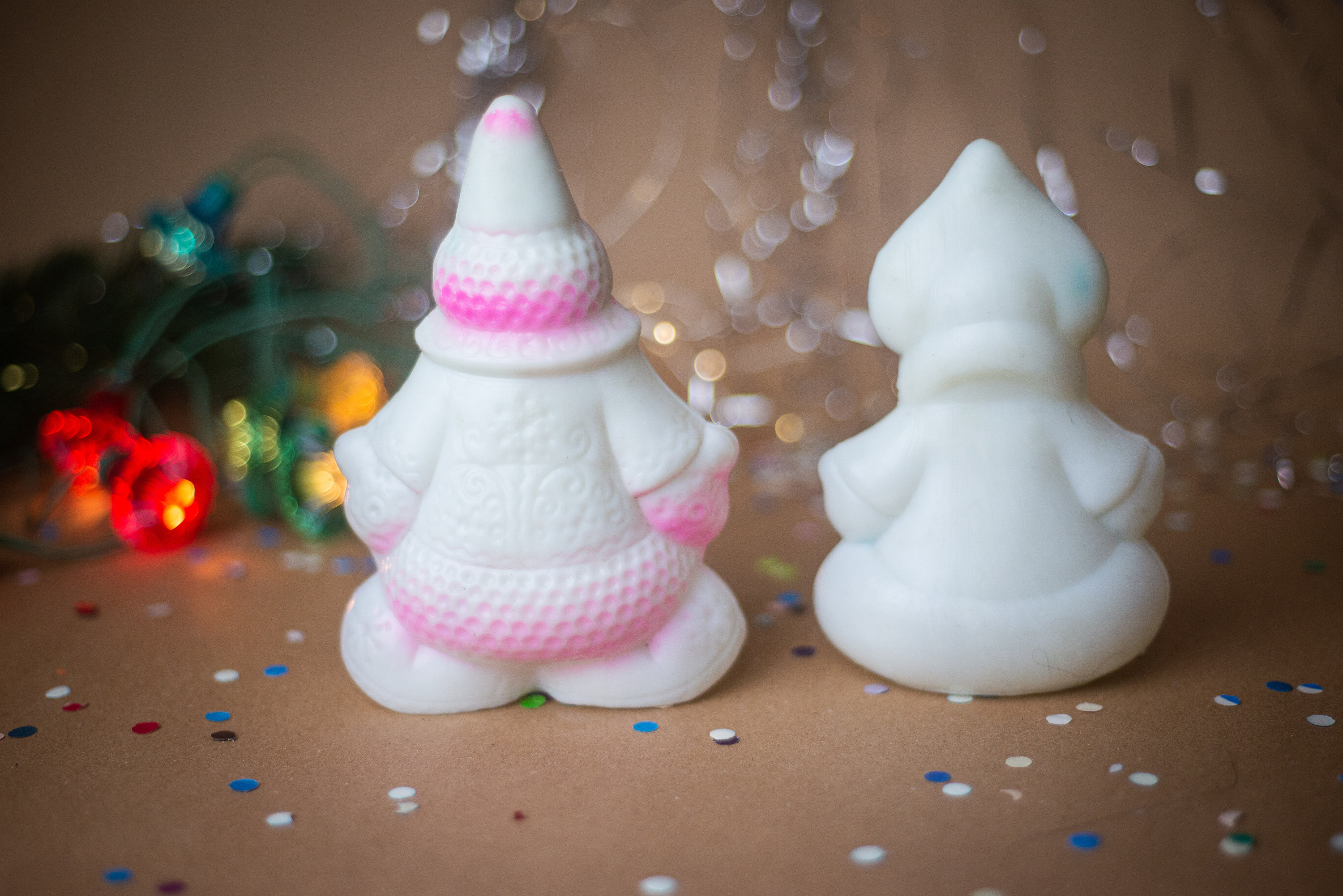 クリスマスのホームデコレーション、ヴィンテージのサンタと雪の乙女の