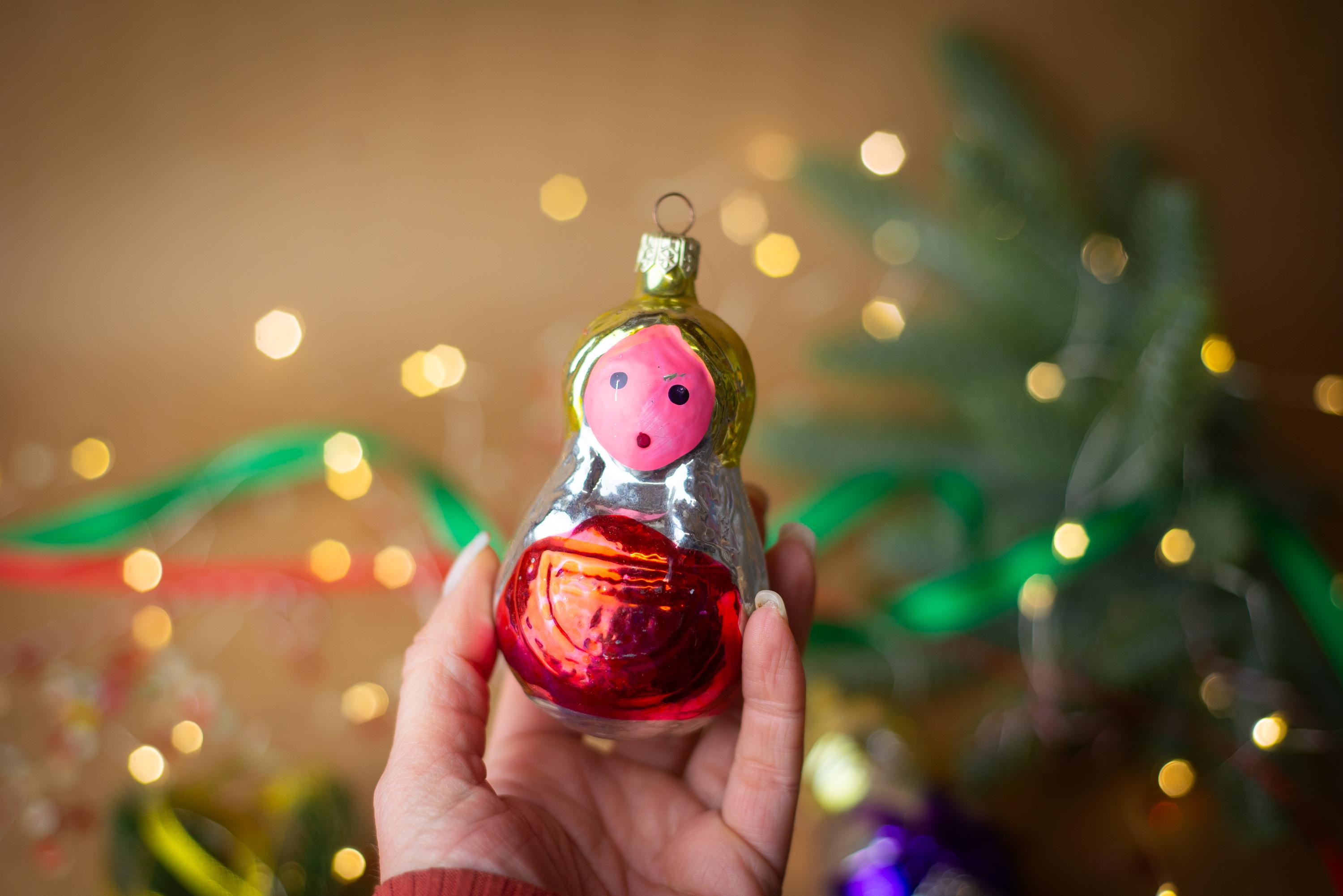 【チョコメルさま】old ornament ୨୧ * 雪国の女の子 オーナメント Snow Maiden Christmas Ornaments, Red & Blue Glass Snegurochka