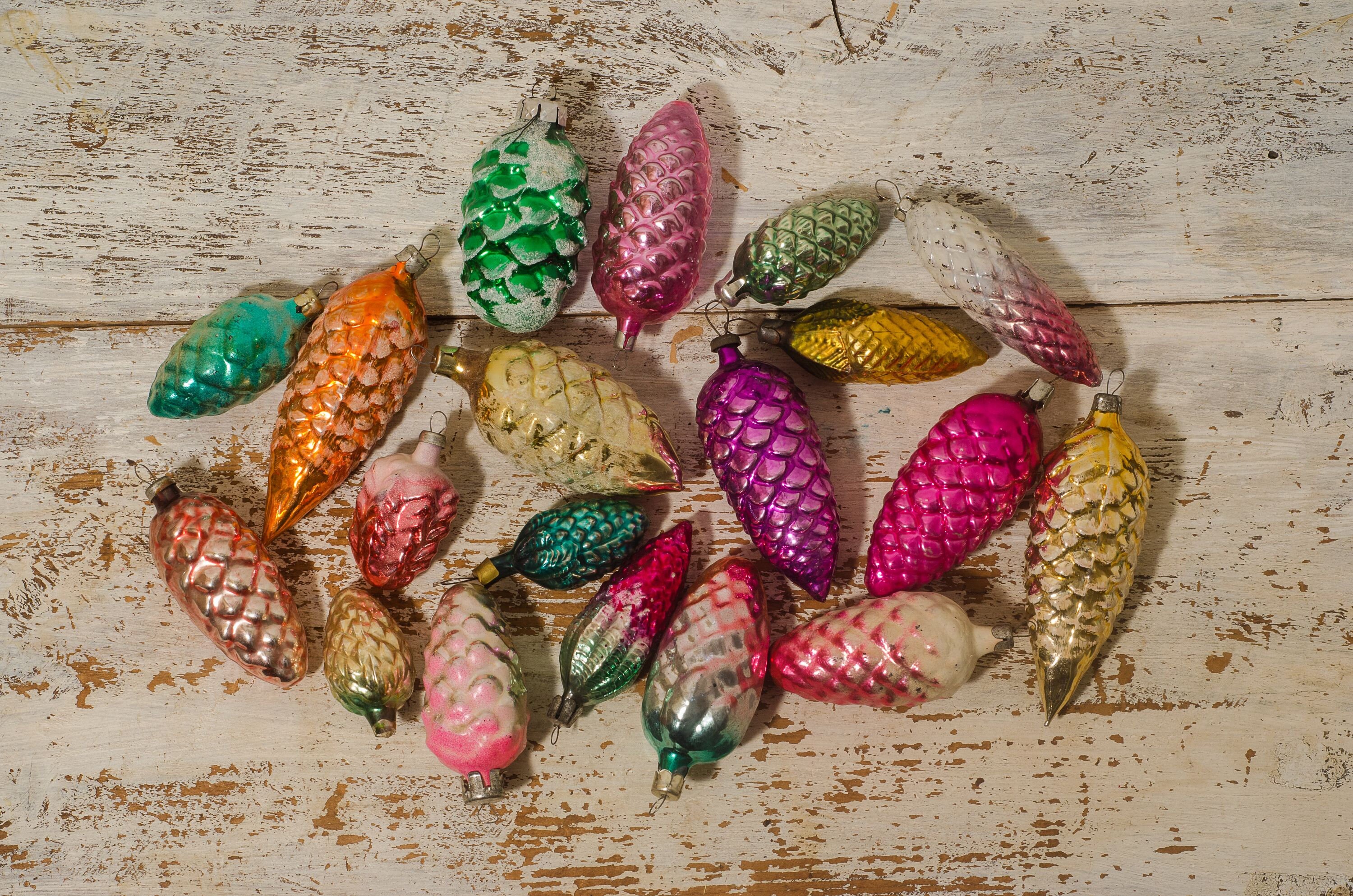 Vintage Pine Cone Christmas Ornaments 
