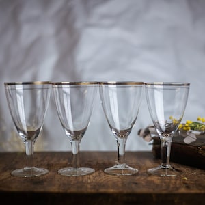 Set of 4 vintage wine glasses, clear glasses with golden stripe, vintage barware