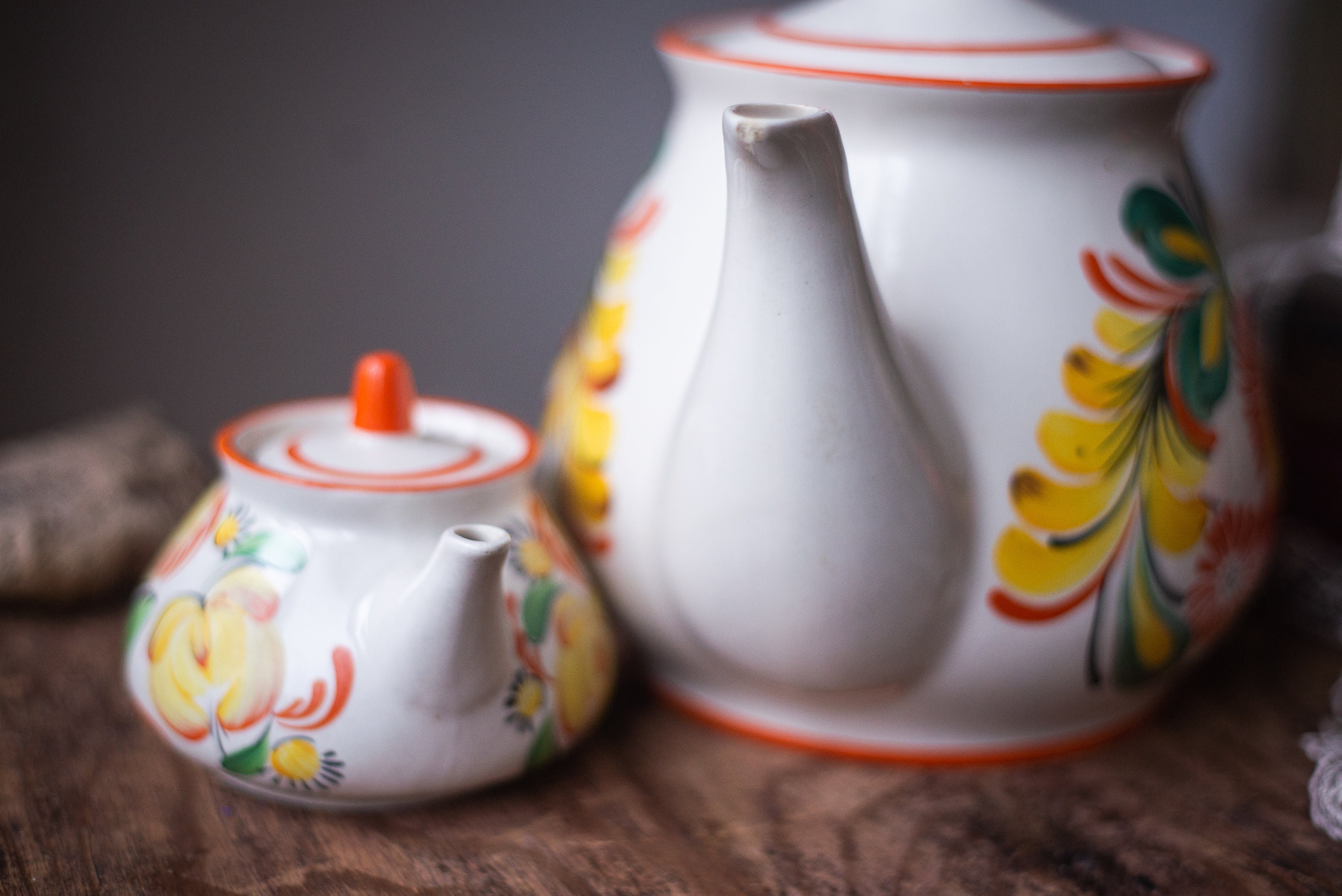 花柄ペトリキフカデザインの陶器製ヴィンテージティーポットセット