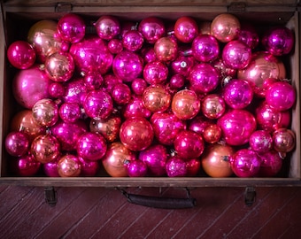 Hot pink fuchsia glass Christmas vintage ornaments balls, glass bubbles, outdoor Christmas decoration, wedding bohemian decor