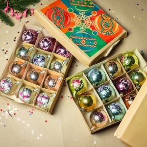 Set of 12 vintage Christmas glass ornaments, Xmas hanging decorations in original box, colorful glass balls with floral design painting