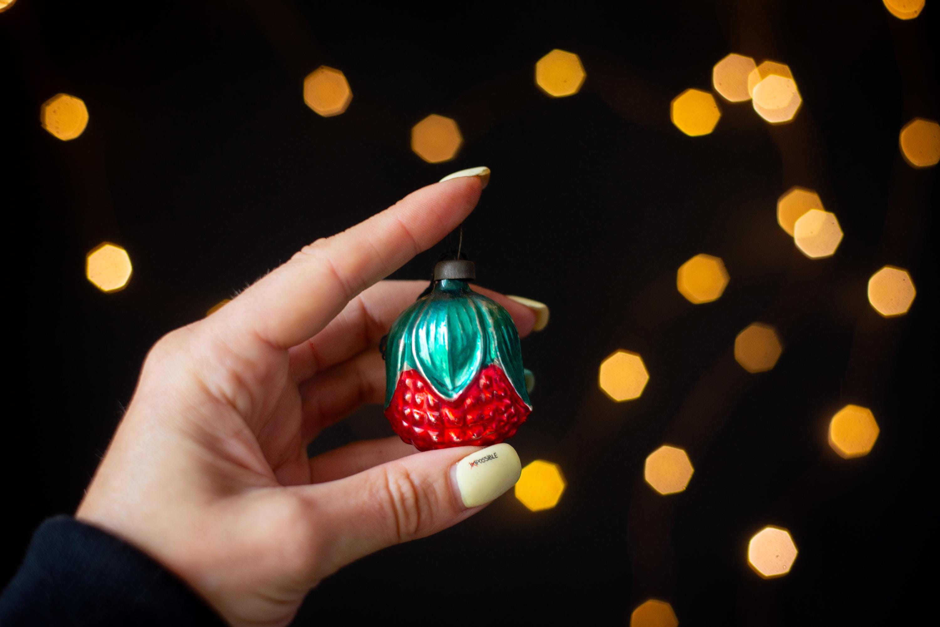 ヴィンテージのミニガラス製クリスマスオーナメント：様々な色と形