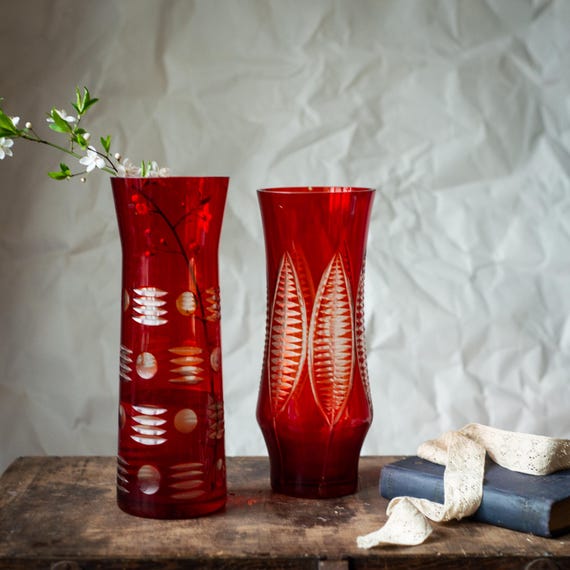 レッドクリスタル花瓶、ガラスカットフラワーベース、チェコ