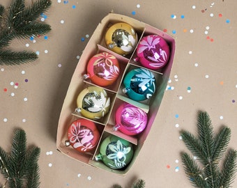 Set of 8 vintage Christmas glass ornaments, Xmas hanging decorations in original box, colorful glass balls with floral design painting