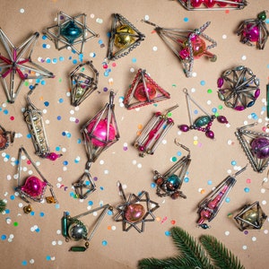 Christmas vintage ornaments, abstract space Xmas decorations, bead wire retro ornaments, space Christmas 1950