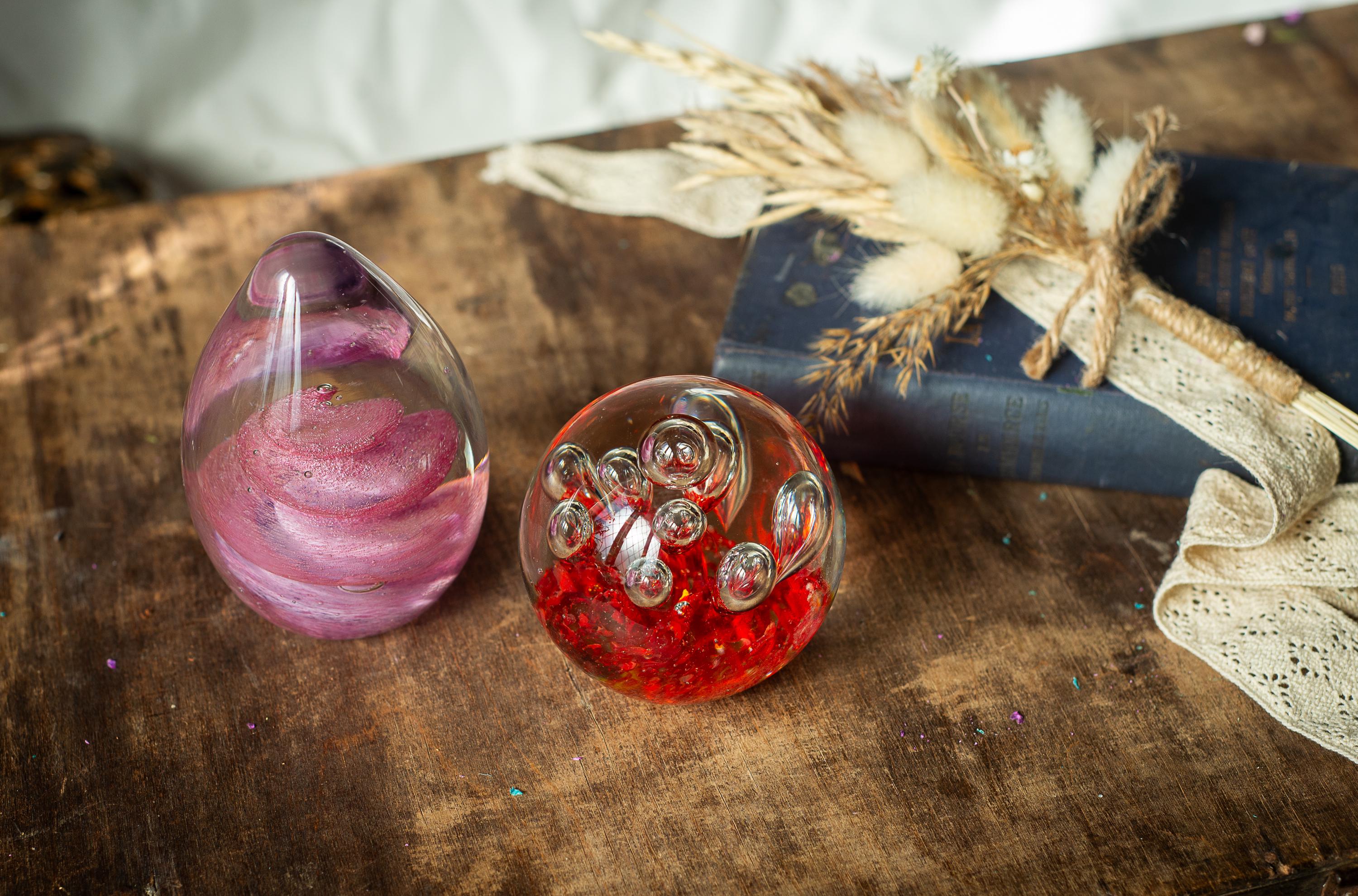 ヴィンテージガラスペーパーウェイトセット、レトロな80年代のガラス卵