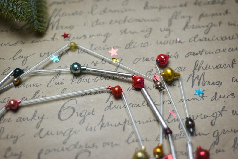 Adornos navideños de cuentas de corneta, decoración navideña de vidrio vintage de los años 70, decoraciones navideñas retro imagen 14