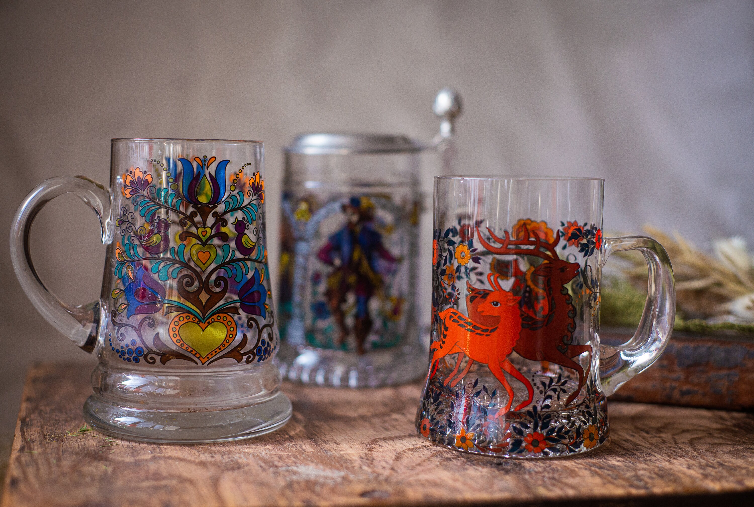 ピューター　花器　一輪挿し　ビールジョッキ 花柄のヴィンテージガラスビールジョッキ、ピューター蓋付きビール